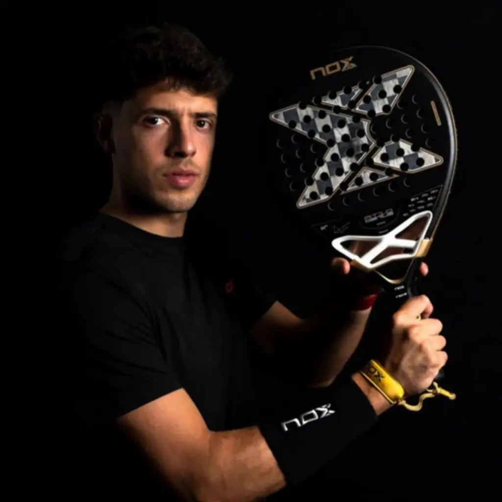 Raquette de padel Nox AT10 Genius 18K Alum By Agustin Tapia 2026