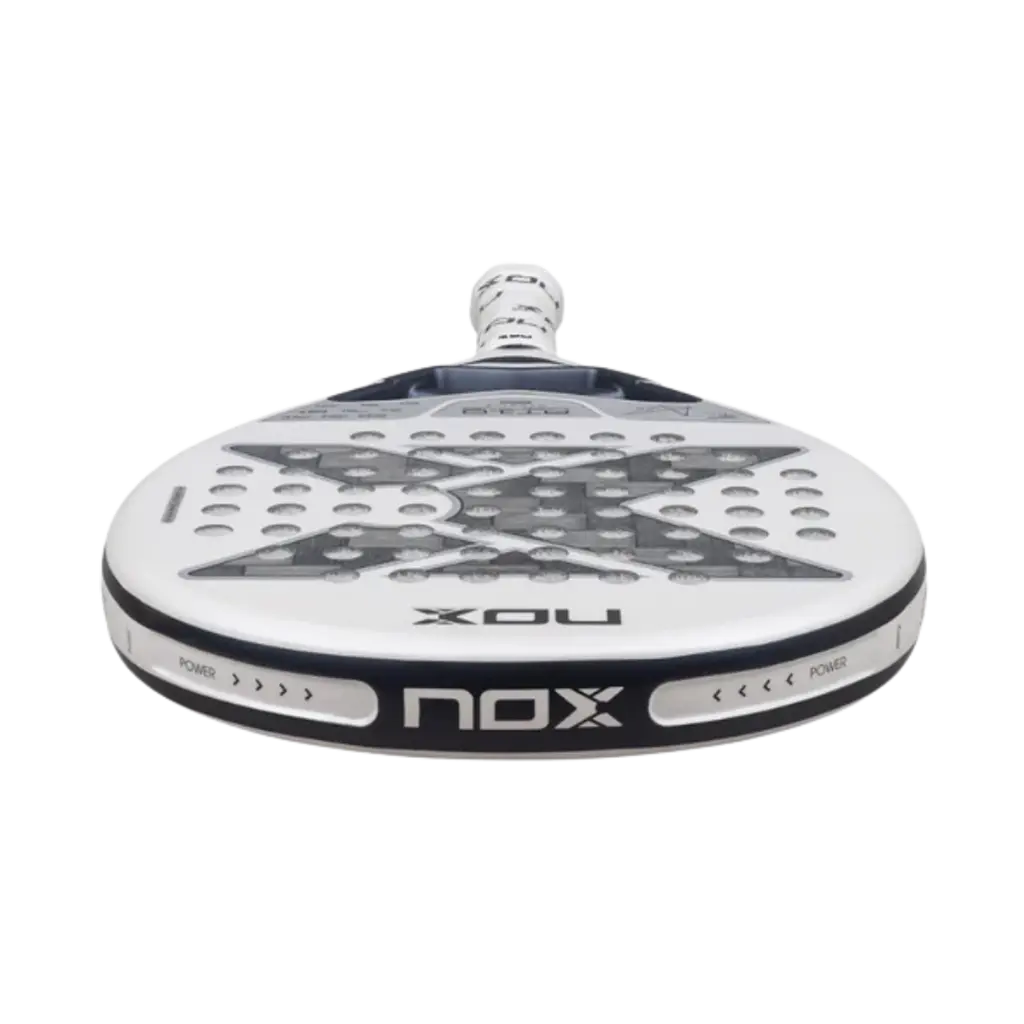 Raquette de padel Nox AT10 Genius 12K Alum Xtreme Light By Agustin Tapia 2026