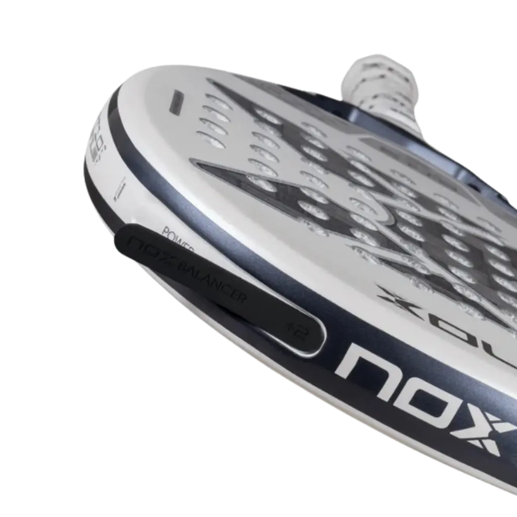 Raquette de padel Nox AT10 Genius 12K Alum Xtreme Light By Agustin Tapia 2026