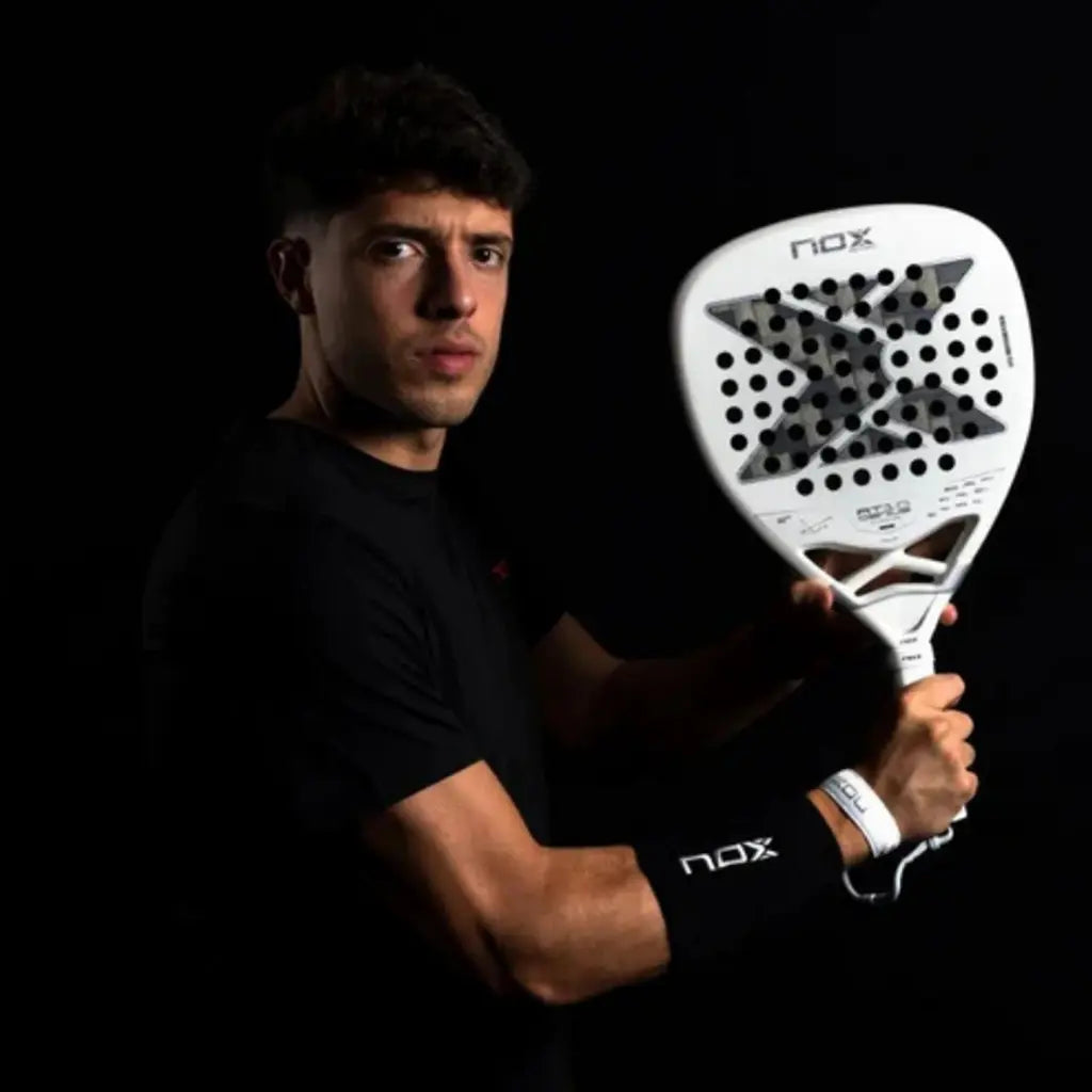 Raquette de padel Nox AT10 Genius Attack 12K Alum Xtreme By Agustin Tapia 2026